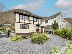 Photo 22- click for photo gallery